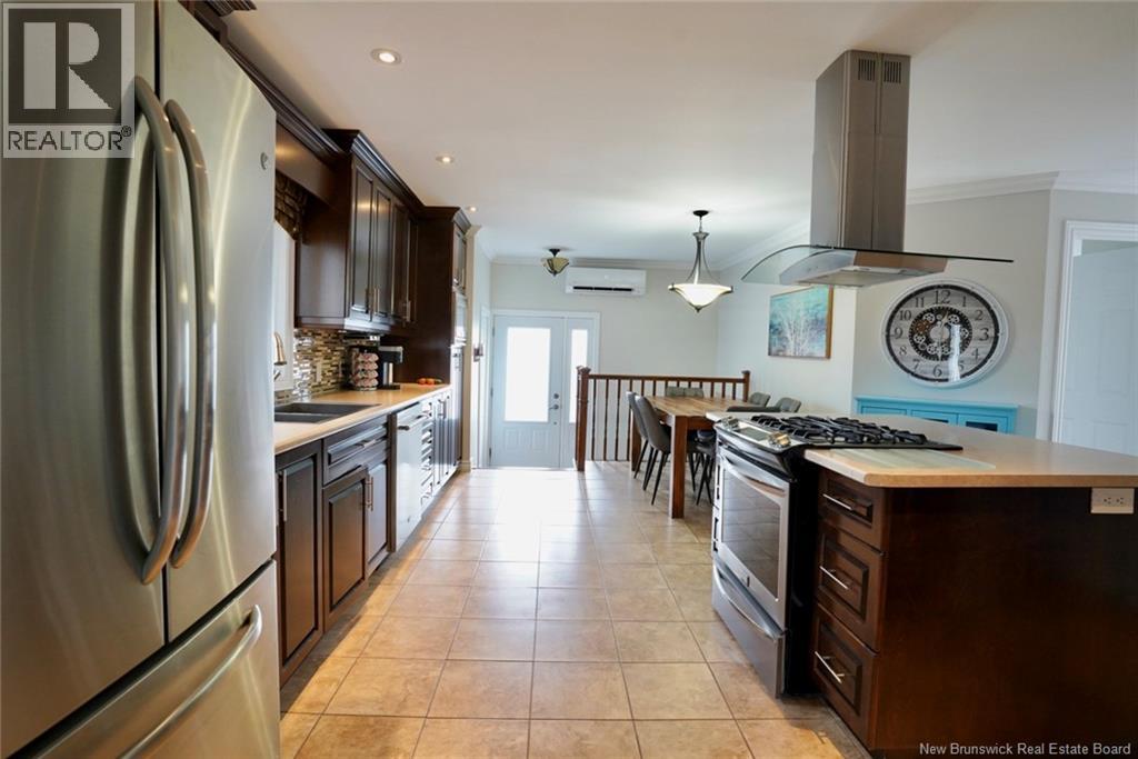 1174 Rue Principale, Beresford, New Brunswick  E8K 2J1 - Photo 7 - NB126286