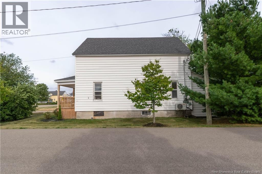 290 St. George Street, Sussex, New Brunswick  E4E 1G6 - Photo 5 - NB125961