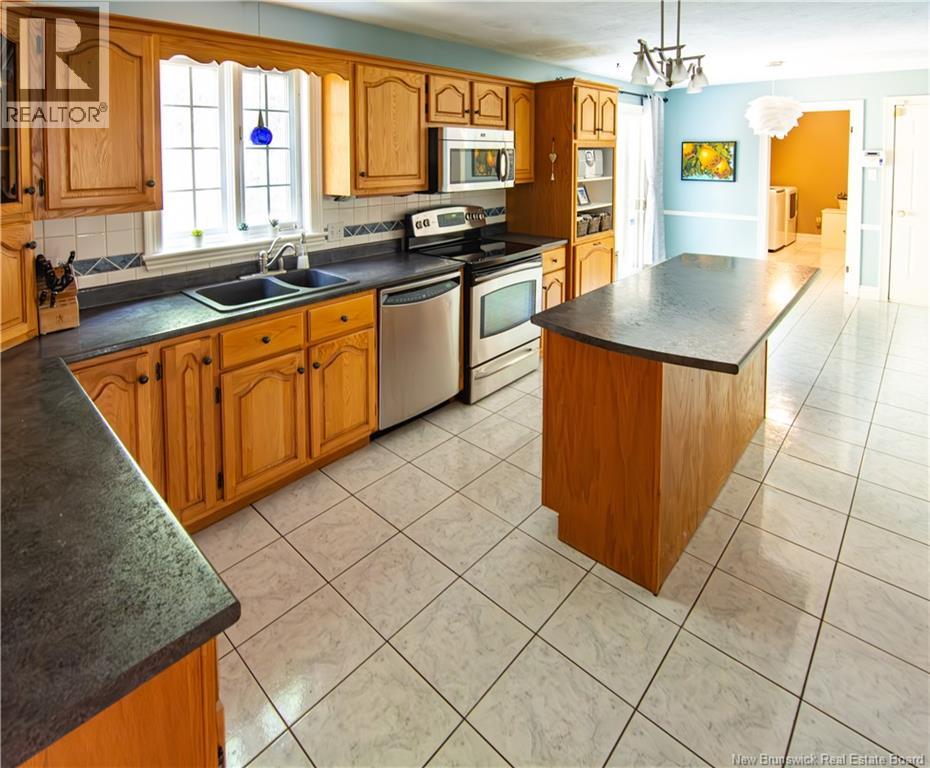 363 Glencairn Drive, Moncton, New Brunswick  E1G 1Y5 - Photo 7 - NB126262