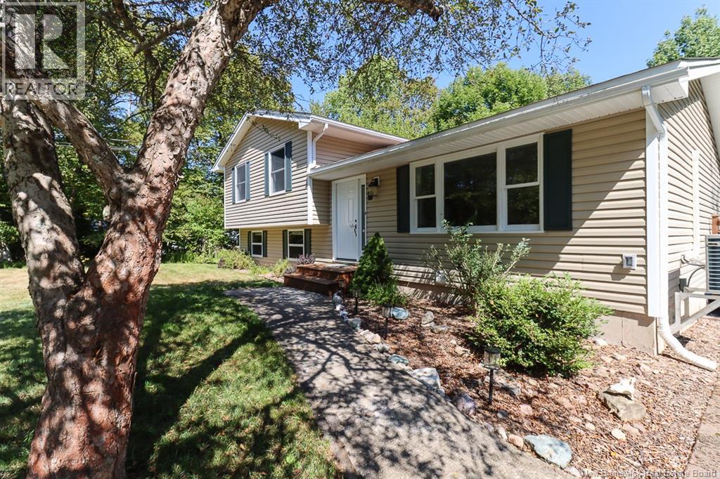 4 Cliff Street, Quispamsis, New Brunswick  E2G 1G3 - Photo 3 - NB126223