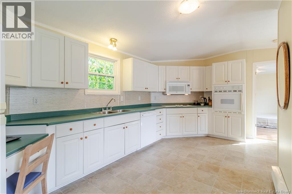 350 Governor Lane, Fredericton, New Brunswick  E3B 7L1 - Photo 8 - NB126187