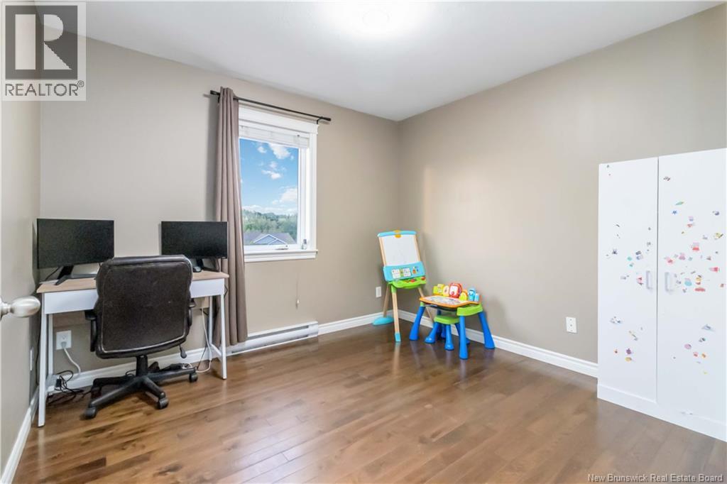 940 Bernard, Dieppe, New Brunswick  E1A 5A4 - Photo 32 - NB126394