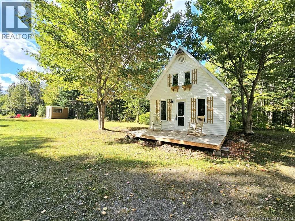 560CD Principale, Beresford, New Brunswick