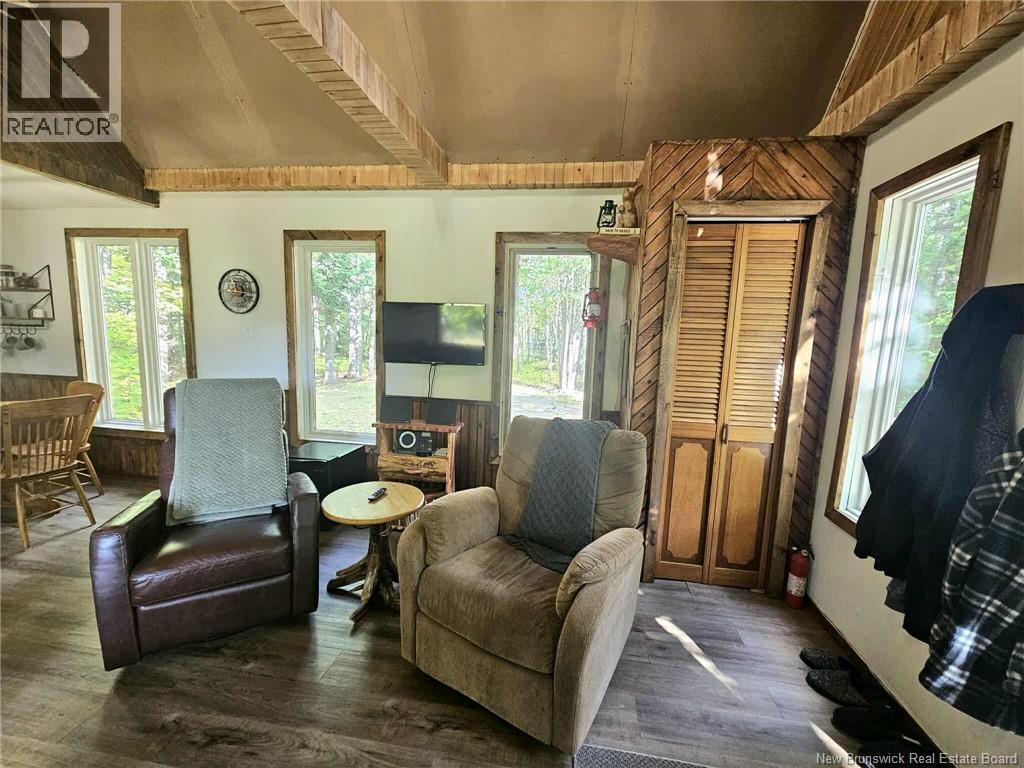 560cd Principale, Beresford, New Brunswick  E8K 2A8 - Photo 28 - NB126403