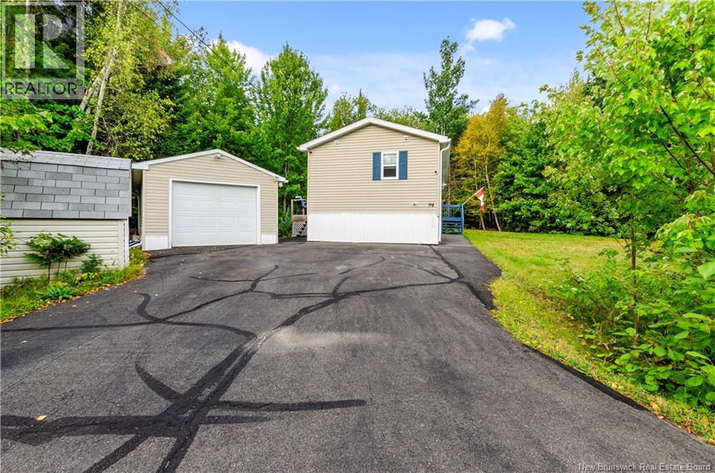 94 Mccain Drive, Waasis, New Brunswick  E3B 9T3 - Photo 4 - NB126412