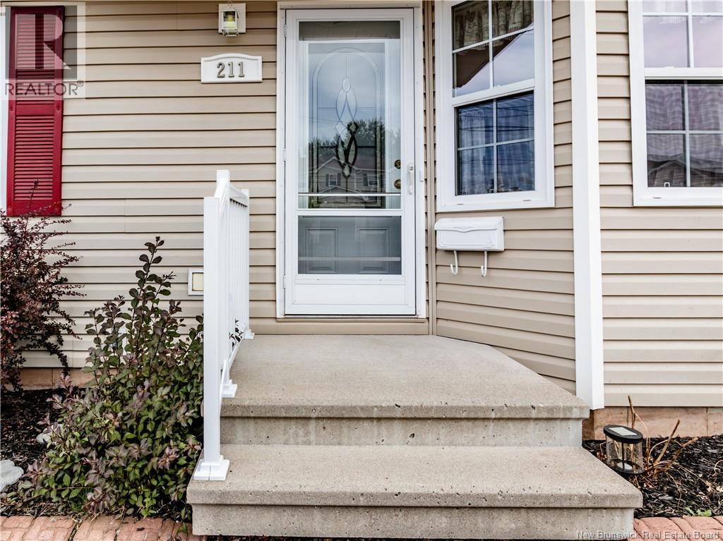 211 Damien, Dieppe, New Brunswick  E1A 0V9 - Photo 2 - NB126471