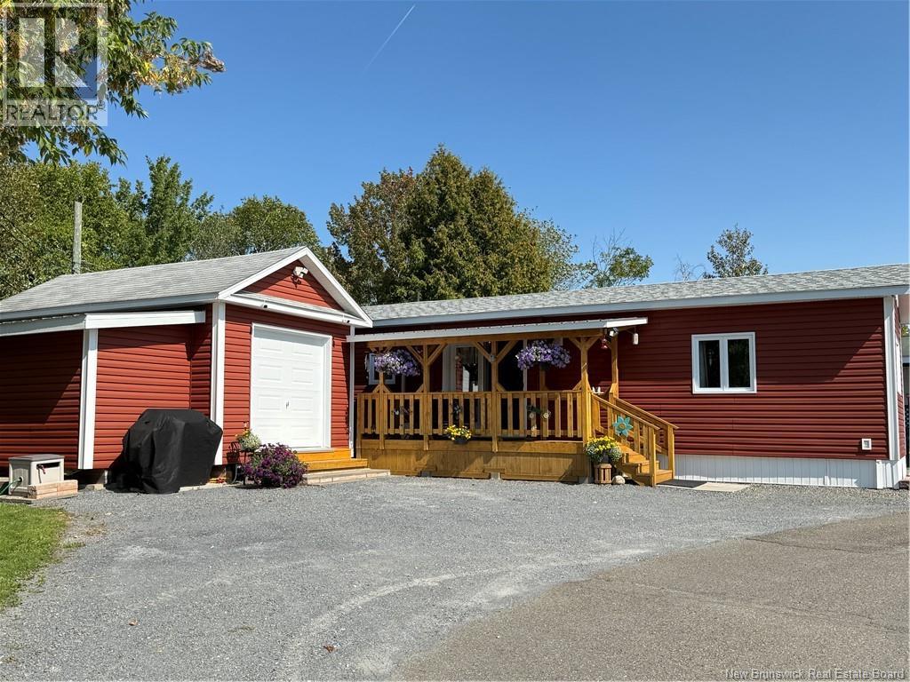25 Parc Terrace, Grand-Sault/grand Falls, New Brunswick  E3Z 1B3 - Photo 2 - NB126409