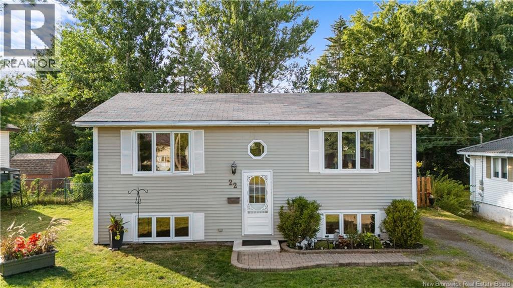 22 Cosburn Drive, Riverview, New Brunswick  E1B 1A3 - Photo 2 - NB126436