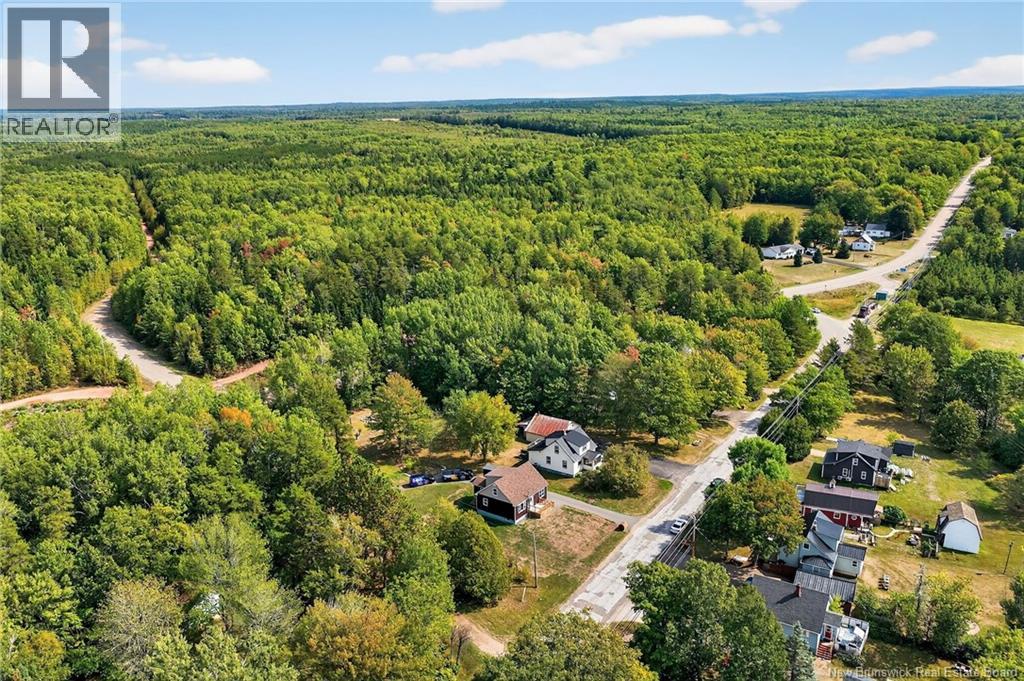 70 Pollett River Road, Petitcodiac, New Brunswick  E4Z 4P7 - Photo 35 - NB126513