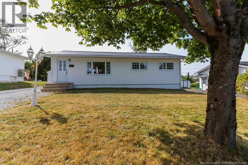12 Alpine Street, Saint John, New Brunswick  E2J 2X2 - Photo 2 - NB126542