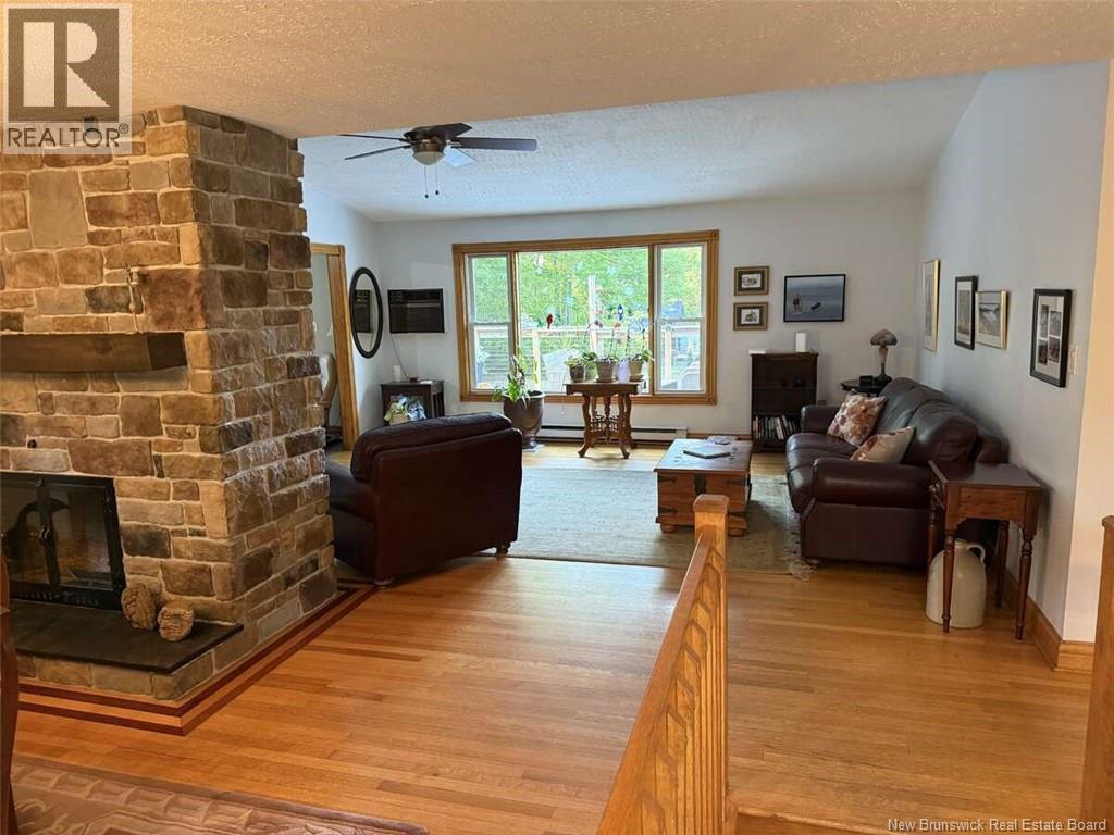 90 Graham Drive, Hanwell, New Brunswick  E3E 1A2 - Photo 2 - NB126649