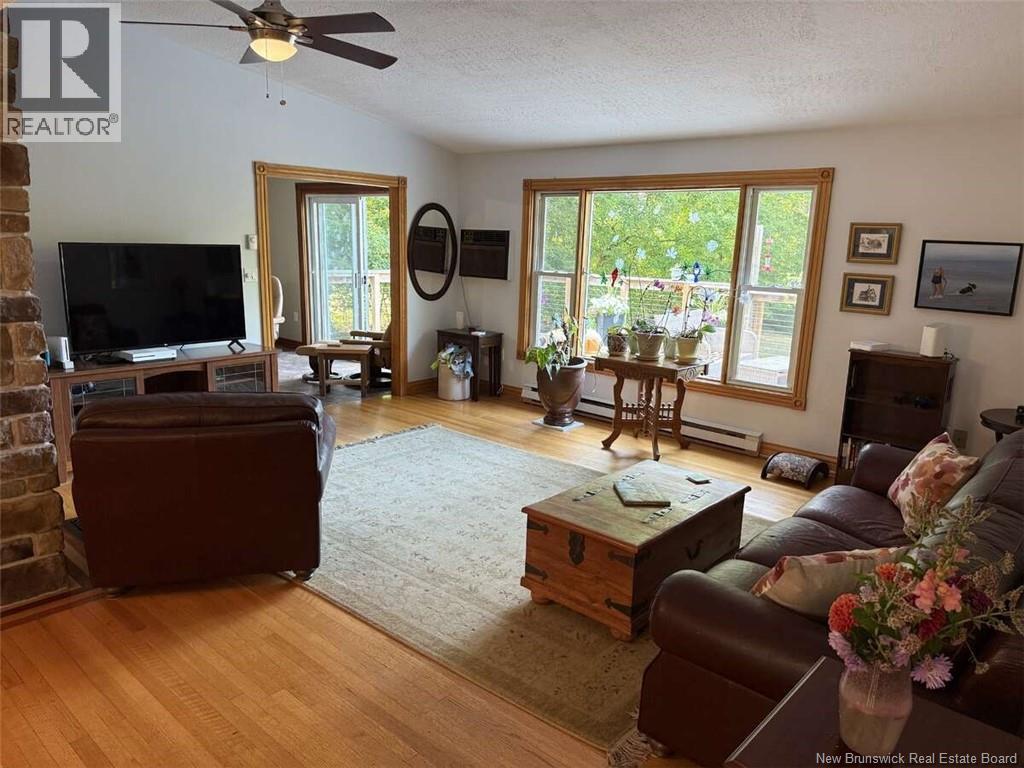 90 Graham Drive, Hanwell, New Brunswick  E3E 1A2 - Photo 3 - NB126649
