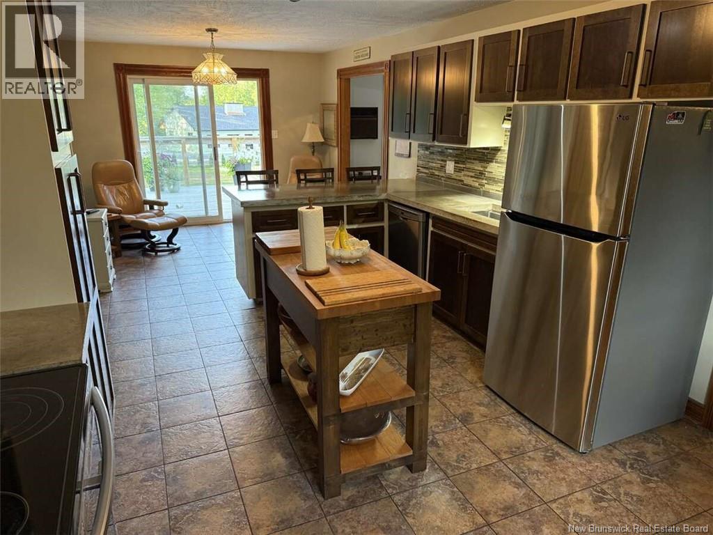 90 Graham Drive, Hanwell, New Brunswick  E3E 1A2 - Photo 8 - NB126649