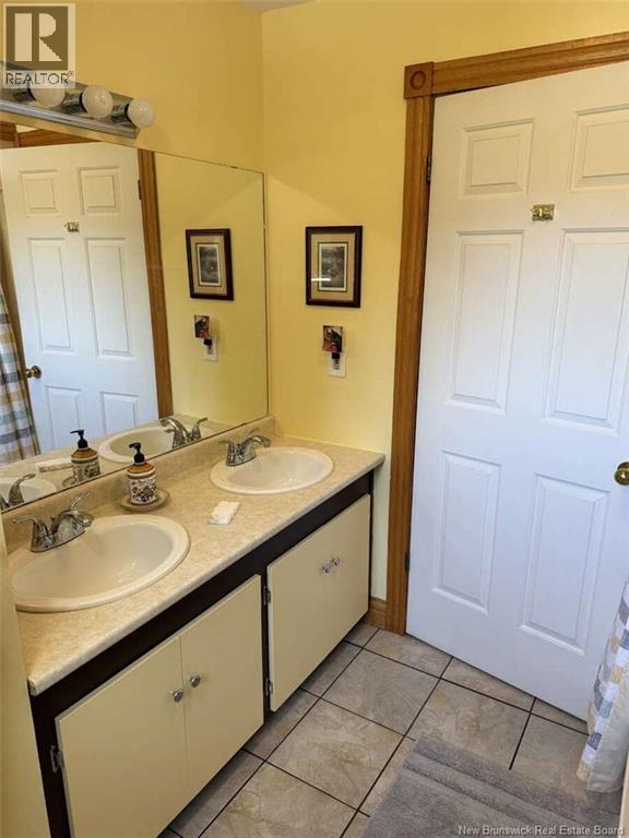 90 Graham Drive, Hanwell, New Brunswick  E3E 1A2 - Photo 9 - NB126649