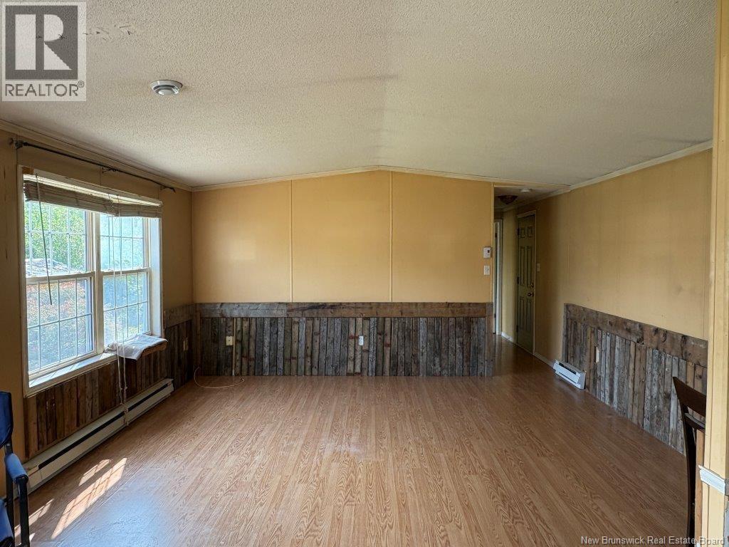 31 Peterson Avenue, New Maryland, New Brunswick  E3C 1P4 - Photo 4 - NB126441