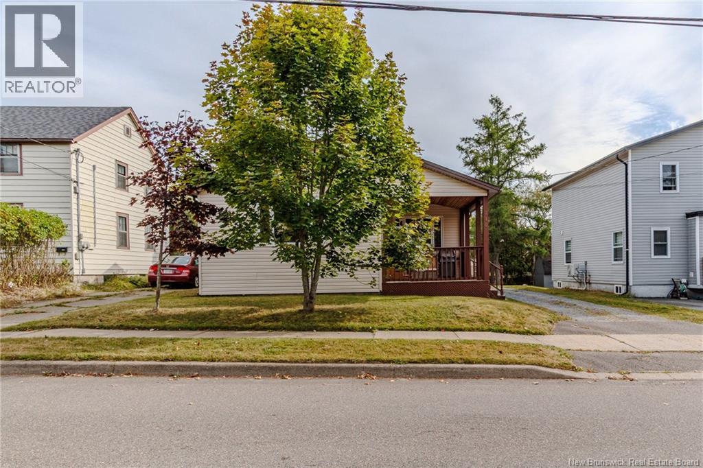 210 Molson Avenue, Saint John, New Brunswick  E2M 3J3 - Photo 2 - NB126684