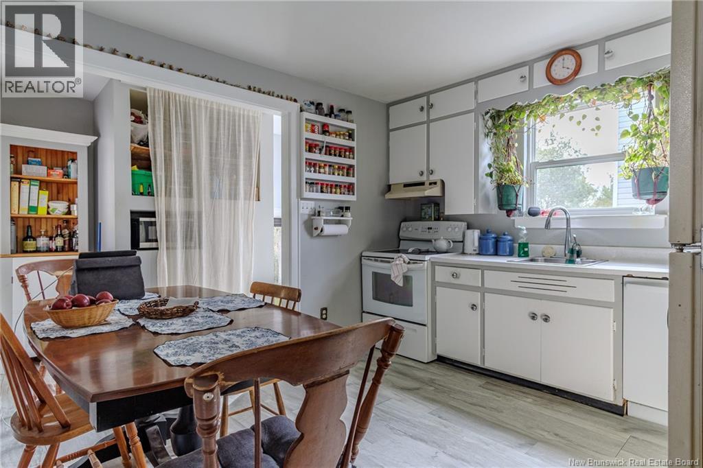 210 Molson Avenue, Saint John, New Brunswick  E2M 3J3 - Photo 9 - NB126684