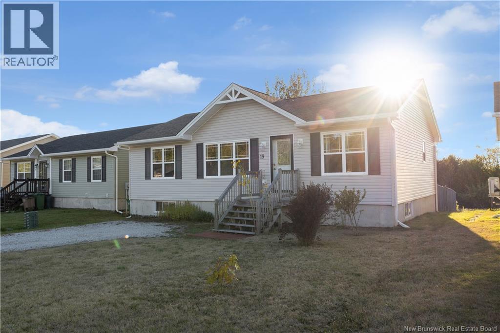 19 Bermuda Court, Saint John, New Brunswick  E2J 0G8 - Photo 3 - NB126652