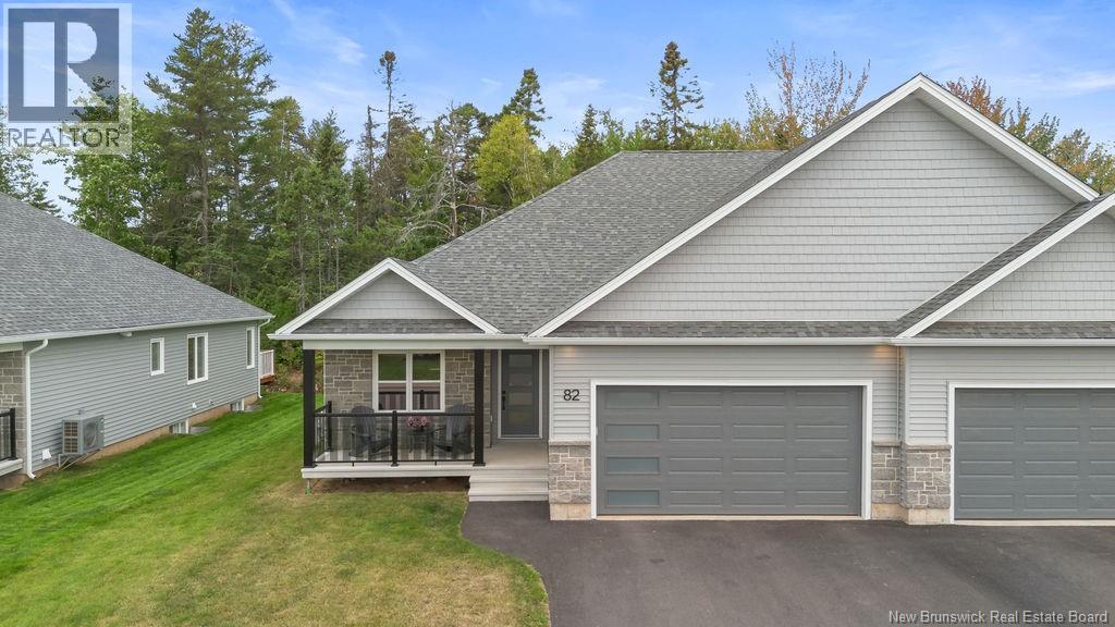 82 Rosebank Crescent, Moncton, New Brunswick  E1E 0B6 - Photo 2 - NB126494