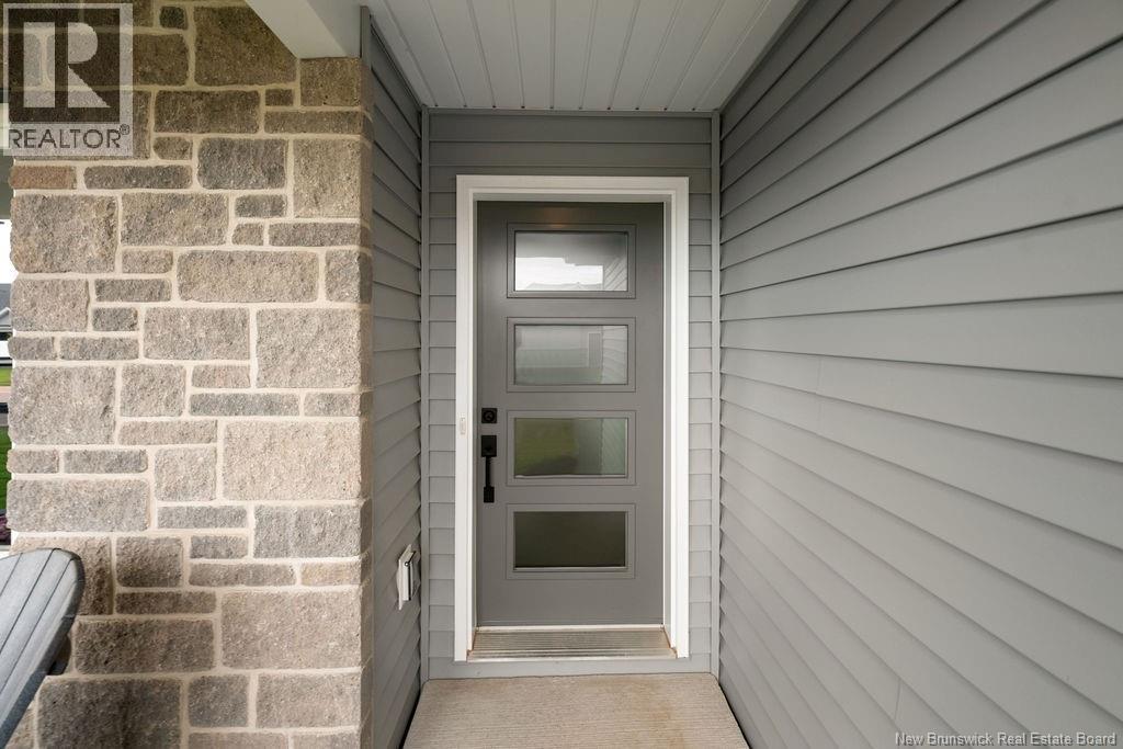 82 Rosebank Crescent, Moncton, New Brunswick  E1E 0B6 - Photo 3 - NB126494