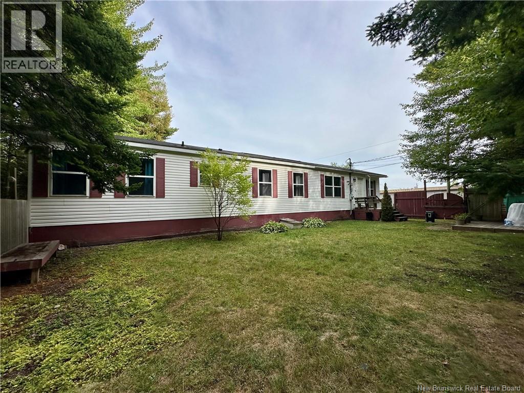 25 Bentley Avenue, Moncton, New Brunswick  E1E 4L1 - Photo 2 - NB126779