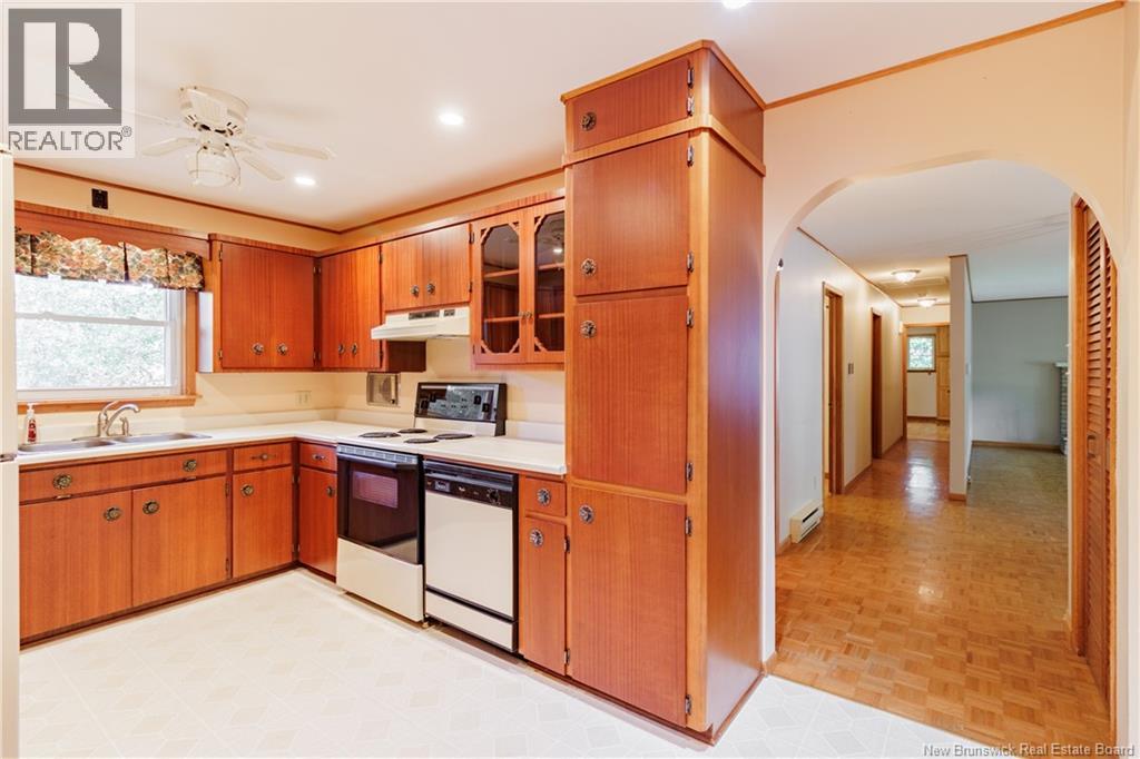 15 Coronation Court, Fredericton, New Brunswick E3A 4K3 - Photo 11 - NB126731