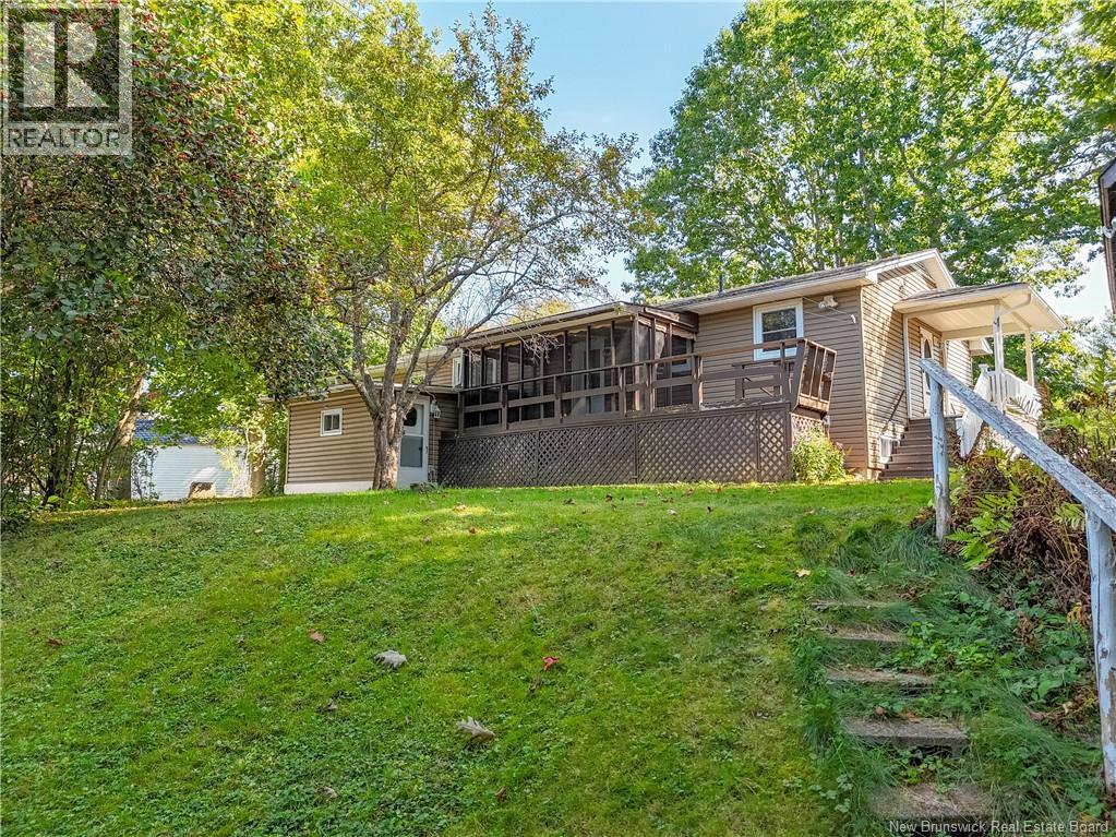 15 Coronation Court, Fredericton, New Brunswick E3A 4K3 - Photo 7 - NB126731