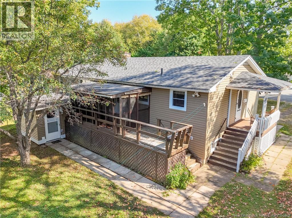 15 Coronation Court, Fredericton, New Brunswick E3A 4K3 - Photo 8 - NB126731