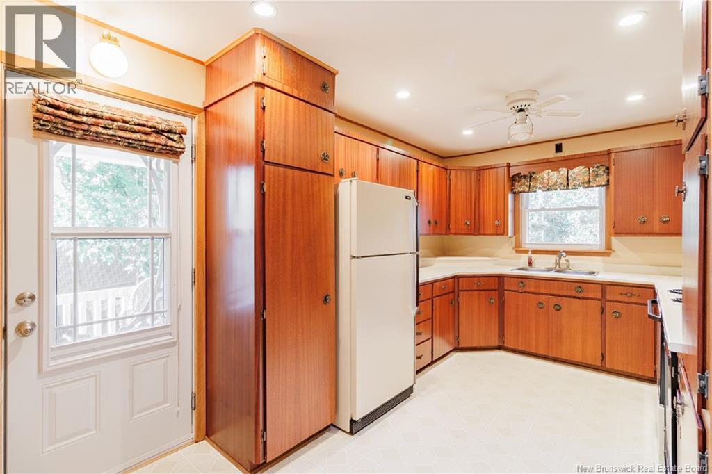 15 Coronation Court, Fredericton, New Brunswick E3A 4K3 - Photo 9 - NB126731