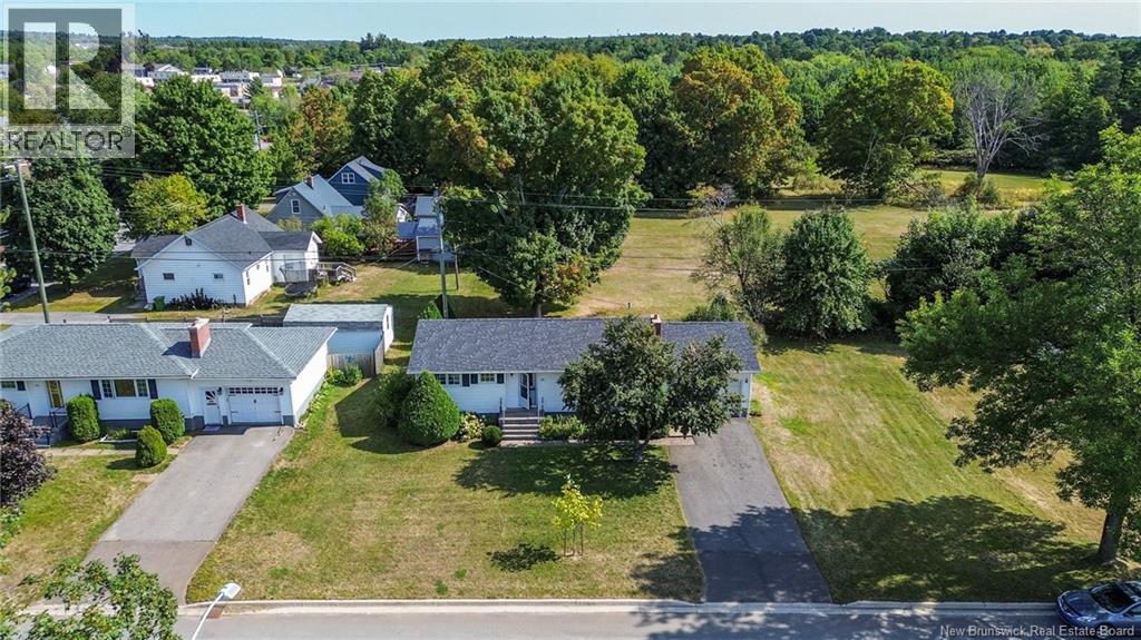 200 Burpee Street, Fredericton, New Brunswick  E3A 1M7 - Photo 34 - NB126611