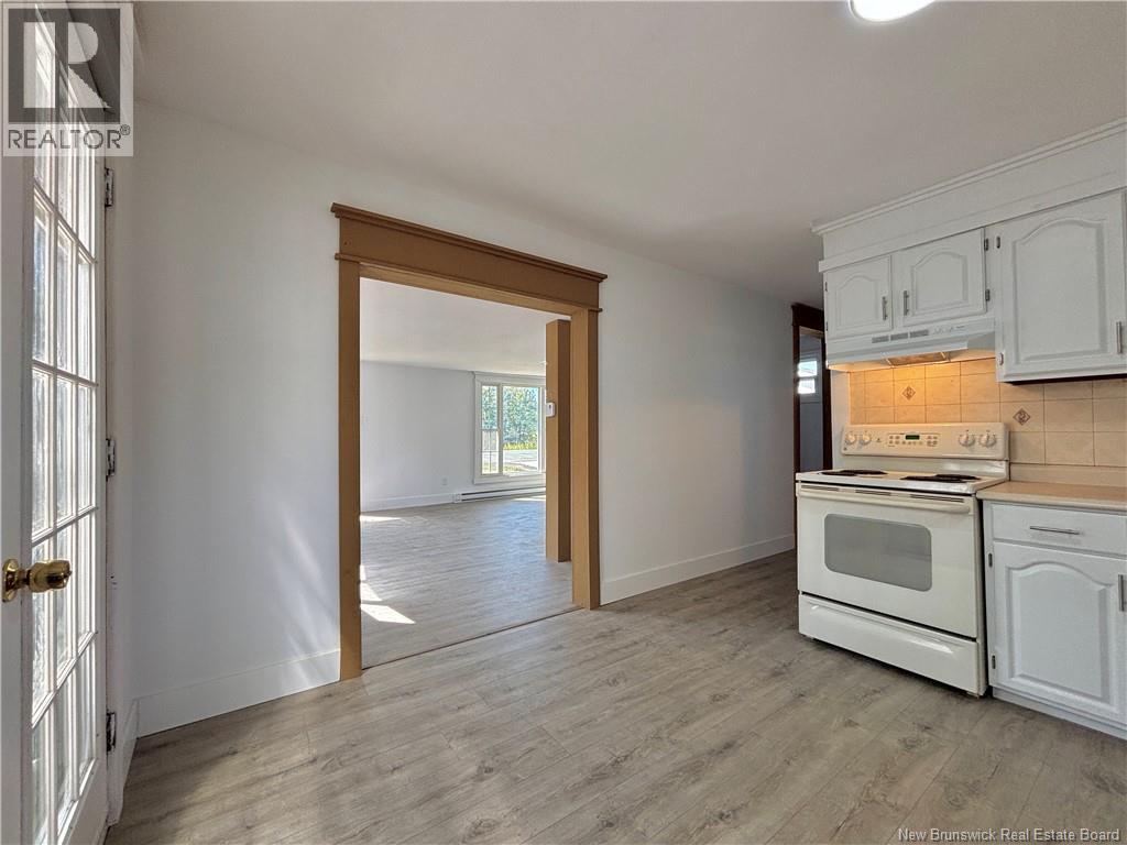 2617 Miramichi, Bathurst, New Brunswick  E2A 6K1 - Photo 12 - NB126894