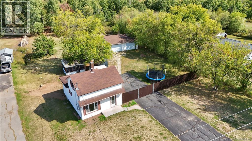 2617 Miramichi, Bathurst, New Brunswick  E2A 6K1 - Photo 2 - NB126894