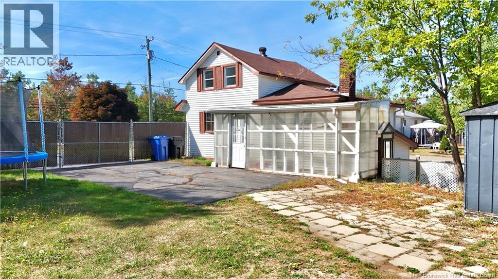 2617 Miramichi, Bathurst, New Brunswick  E2A 6K1 - Photo 5 - NB126894