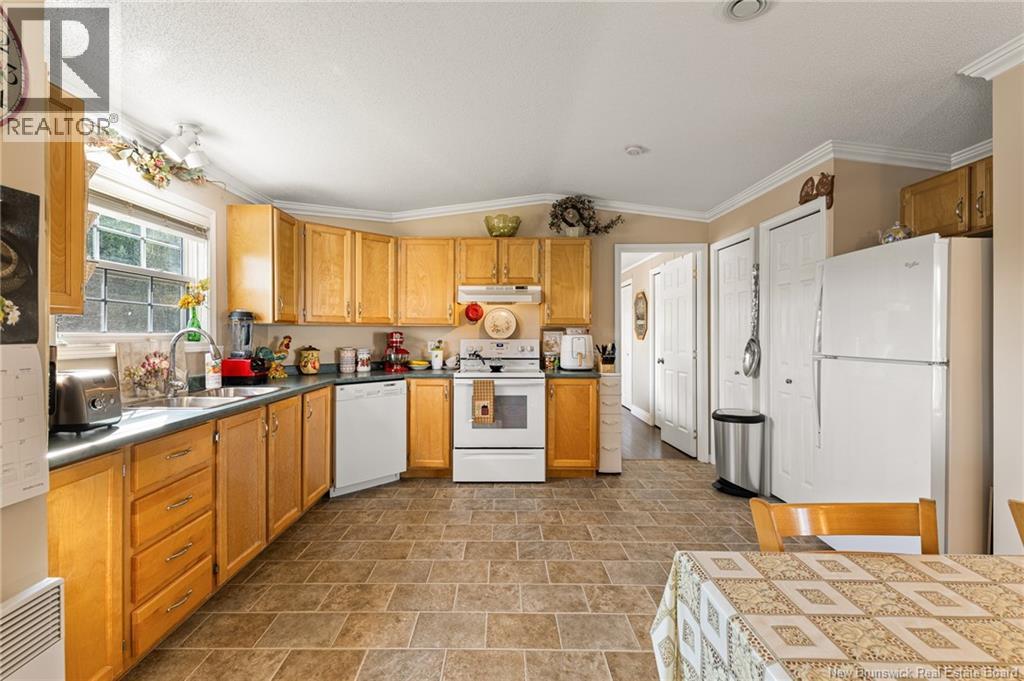 11 Ascona Street, Moncton, New Brunswick  E1H 3H7 - Photo 24 - NB127000