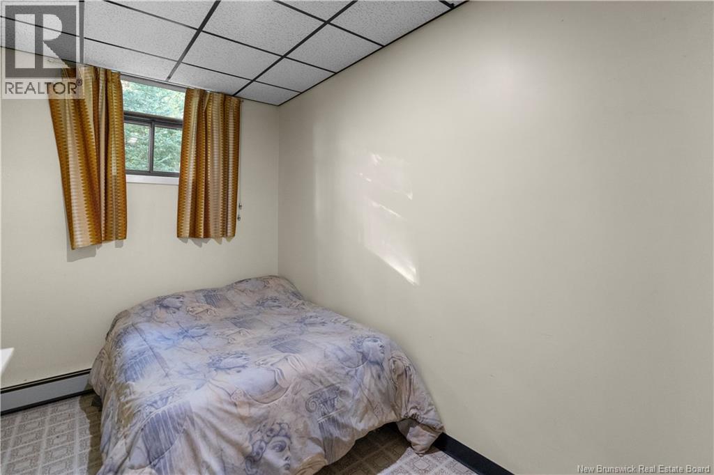 2470 Sunset Drive, Bathurst, New Brunswick  E2A 7K8 - Photo 36 - NB127003