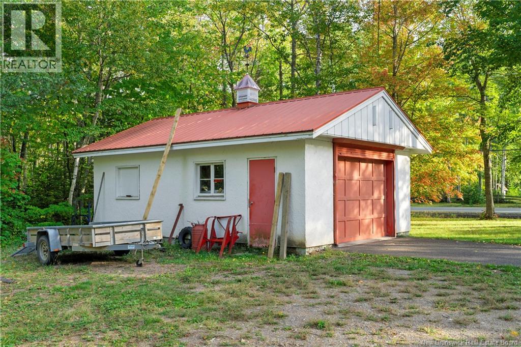 2470 Sunset Drive, Bathurst, New Brunswick  E2A 7K8 - Photo 44 - NB127003