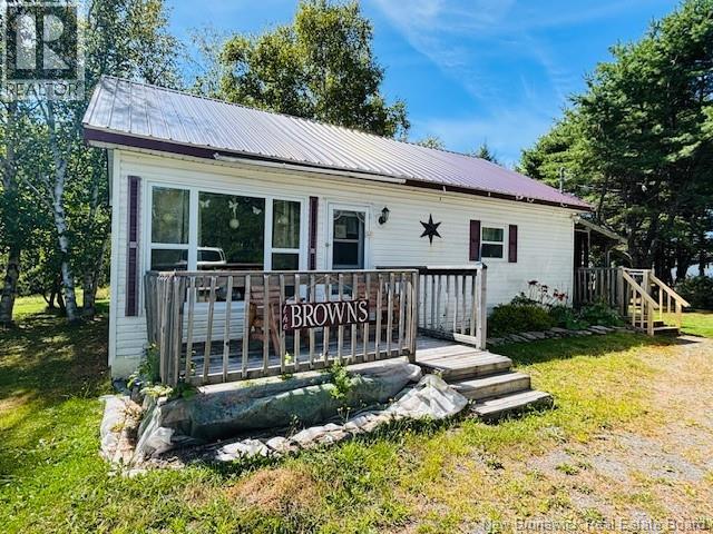 922 Route 10, Fredericton, New Brunswick  E3A 7E5 - Photo 1 - NB125036