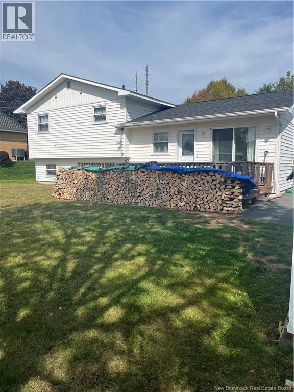 17 Adams Avenue, Miramichi, New Brunswick  E1V 3Y6 - Photo 3 - NB126988