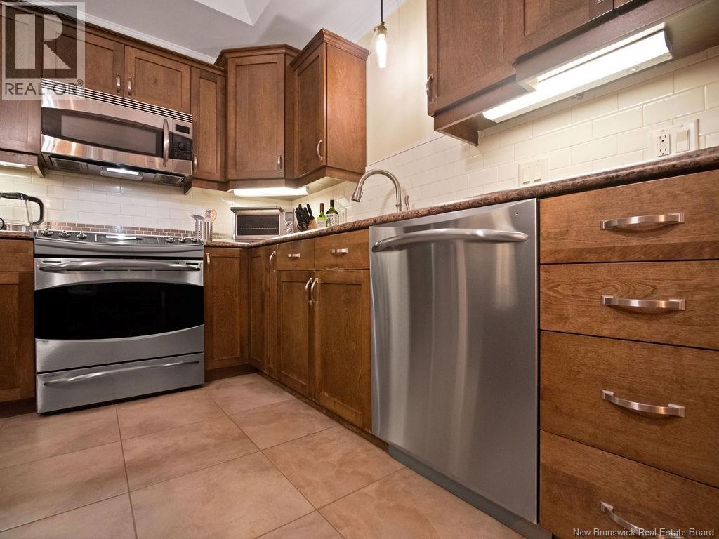 342 Damien, Dieppe, New Brunswick  E1A 0H3 - Photo 7 - NB127037
