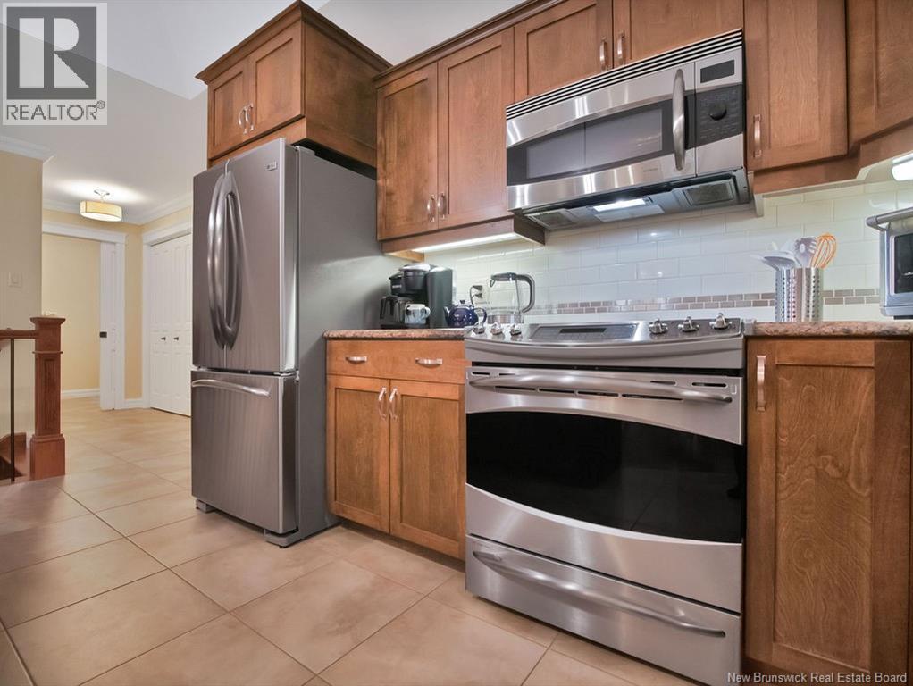 342 Damien, Dieppe, New Brunswick  E1A 0H3 - Photo 8 - NB127037