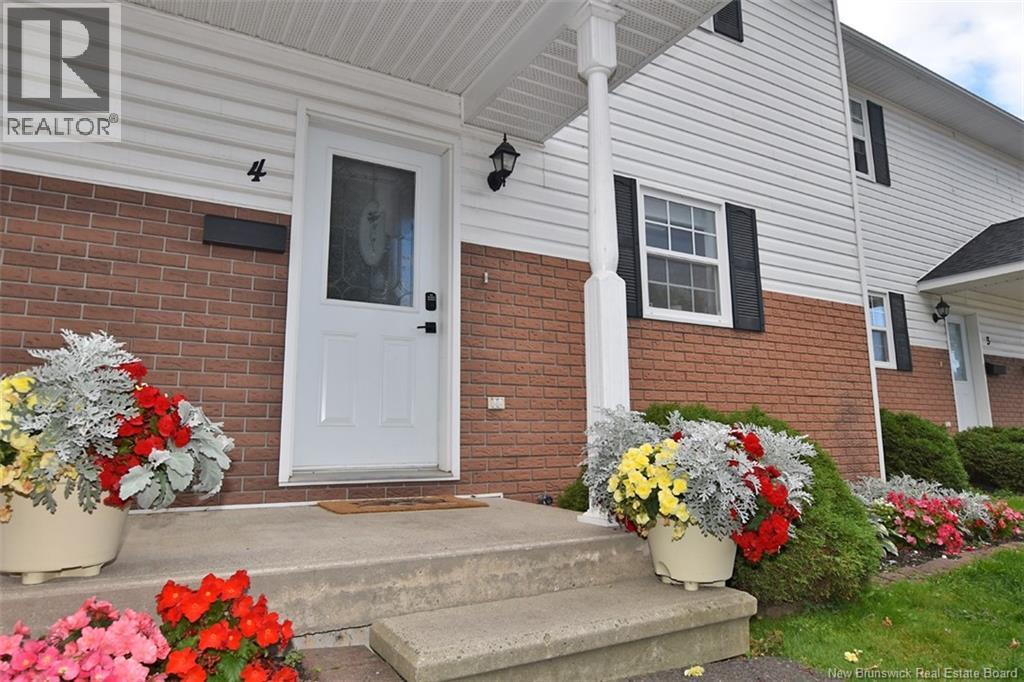 175 Riverside Drive, Fredericton, New Brunswick  E3A 6R1 - Photo 1 - NB127046
