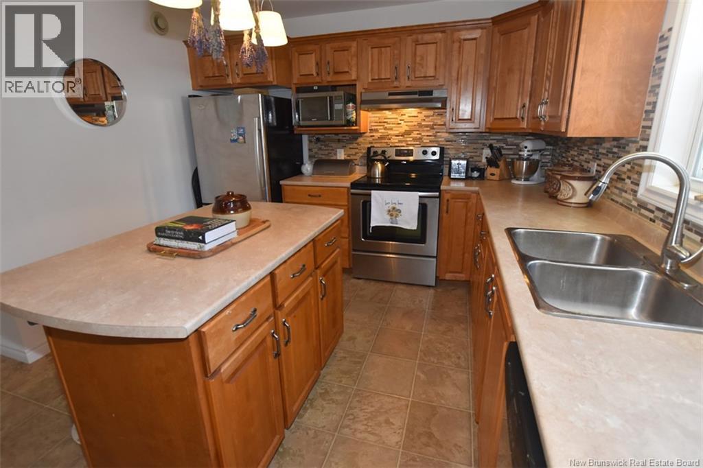 175 Riverside Drive, Fredericton, New Brunswick  E3A 6R1 - Photo 10 - NB127046
