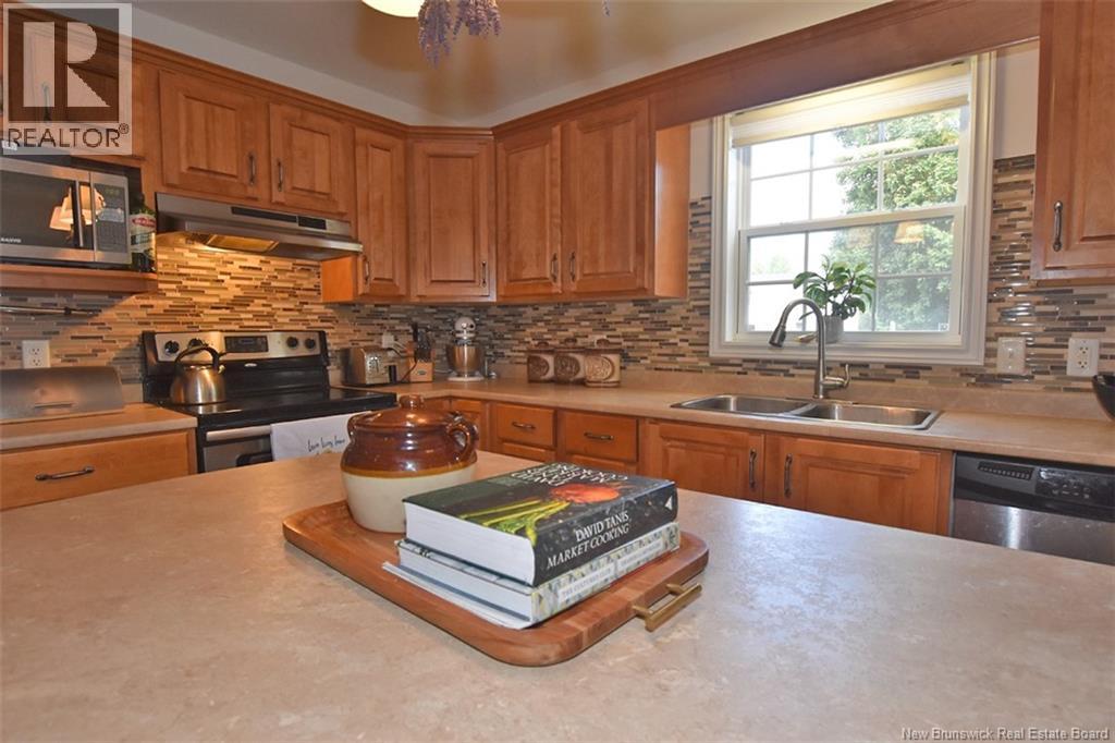 175 Riverside Drive, Fredericton, New Brunswick  E3A 6R1 - Photo 13 - NB127046