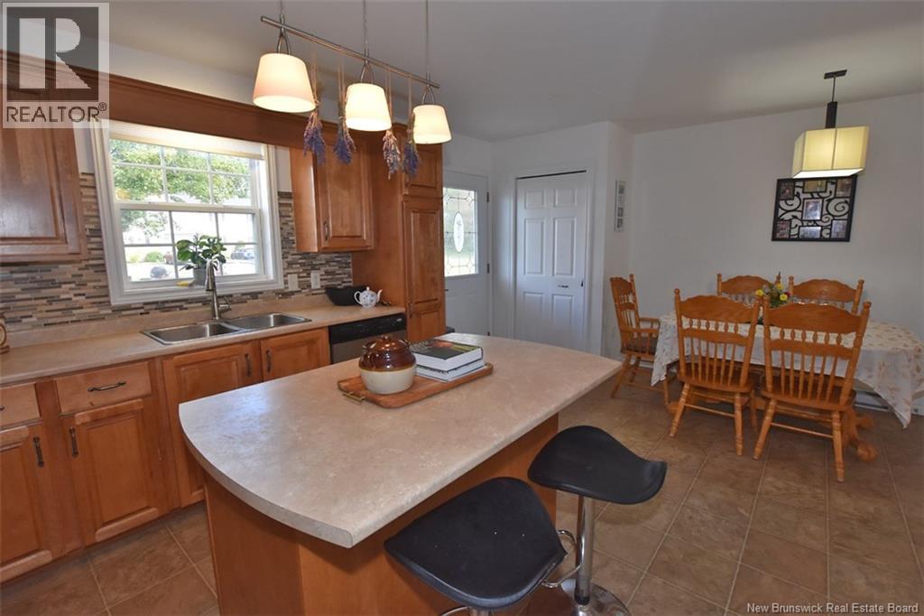 175 Riverside Drive, Fredericton, New Brunswick  E3A 6R1 - Photo 9 - NB127046