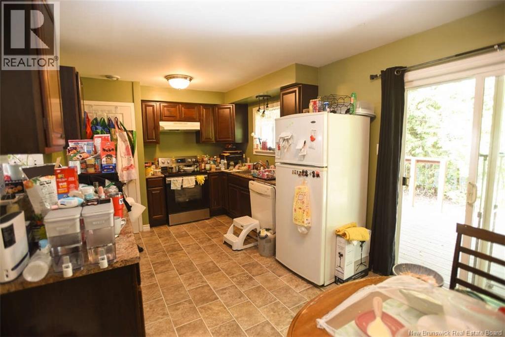 227 Leeds Drive, Fredericton, New Brunswick  E3B 4S7 - Photo 14 - NB127115