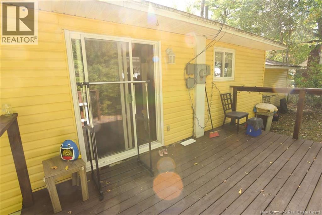 227 Leeds Drive, Fredericton, New Brunswick  E3B 4S7 - Photo 19 - NB127115