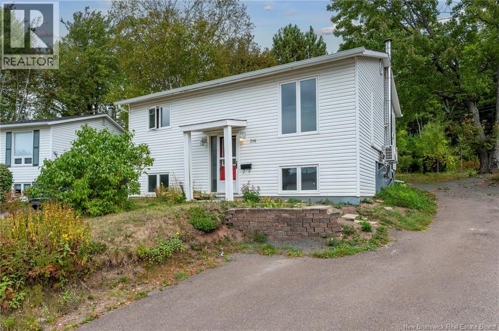 316 Westbrook Circle, Moncton, New Brunswick  E1E 2M2 - Photo 1 - NB127086