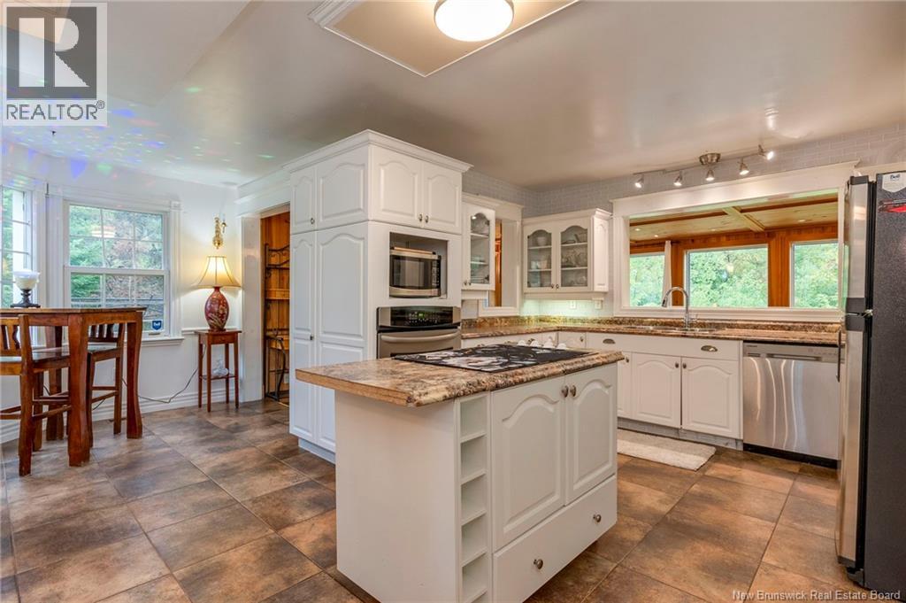 498 Chartersville Road, Dieppe, New Brunswick  E1A 1K6 - Photo 9 - NB127018