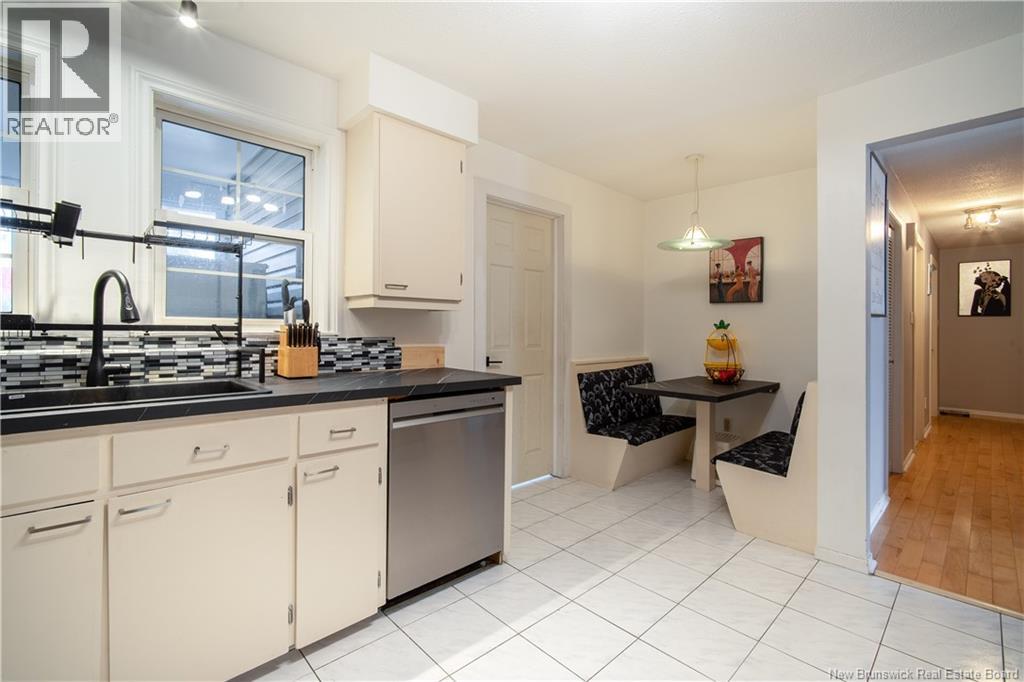 35 Avalon Street, Dieppe, New Brunswick  E1A 1J8 - Photo 5 - NB127161