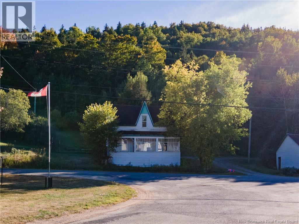 942 Waterford Road, Waterford, New Brunswick  E4E 5B9 - Photo 3 - NB126806